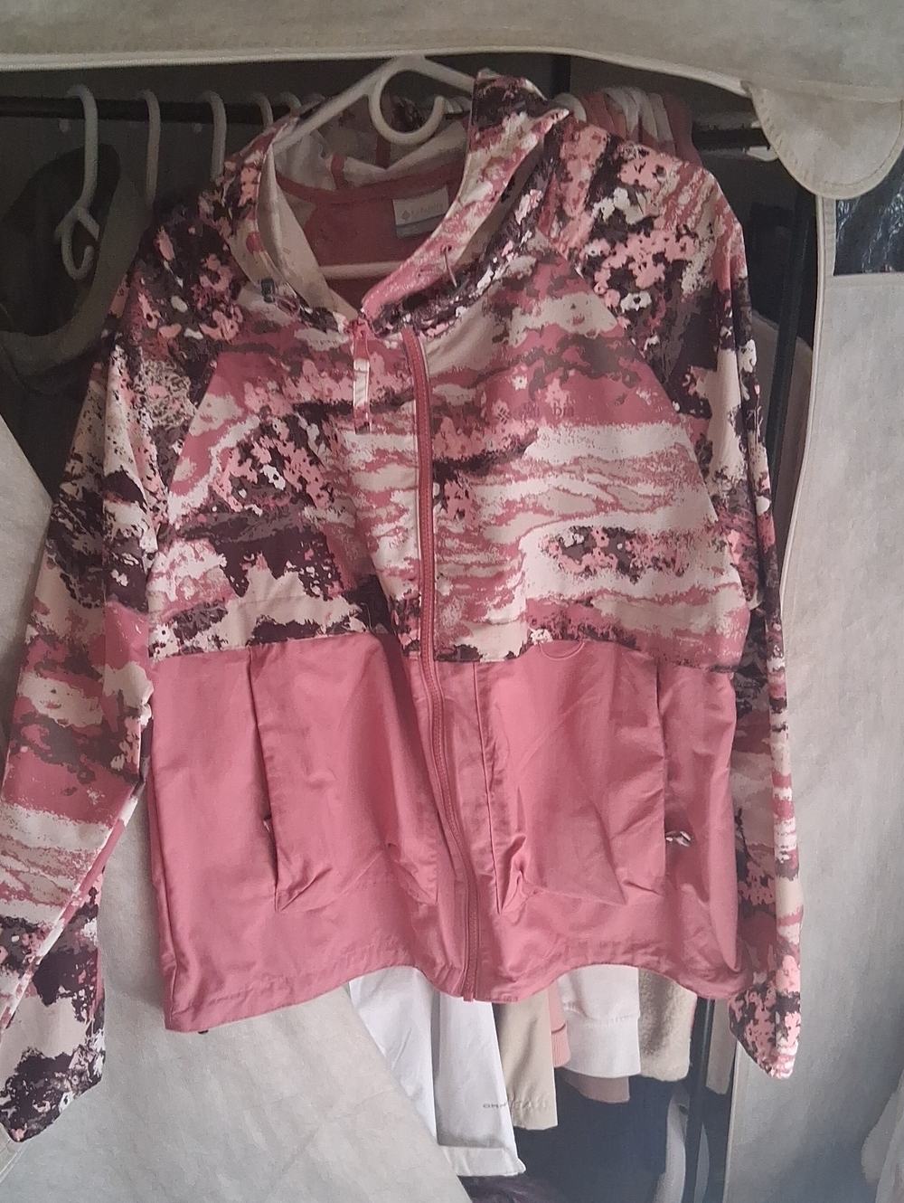 Columbia Pink Camouflage-Pattern Hooded Bomber Jacket